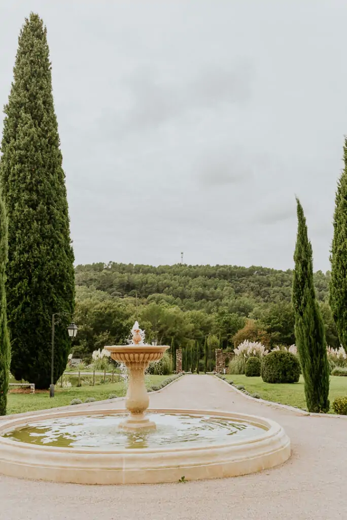 Mariage au domaine de la Rotonde - Avant l'arrivée de la pluie - Photographe Nathalie Nencioni