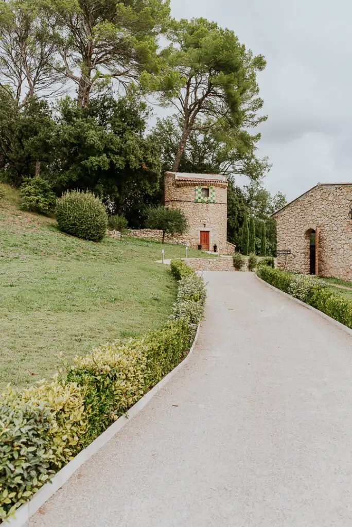 Mariage au domaine de la Rotonde - Avant l'arrivée de la pluie - Photographe Nathalie Nencioni