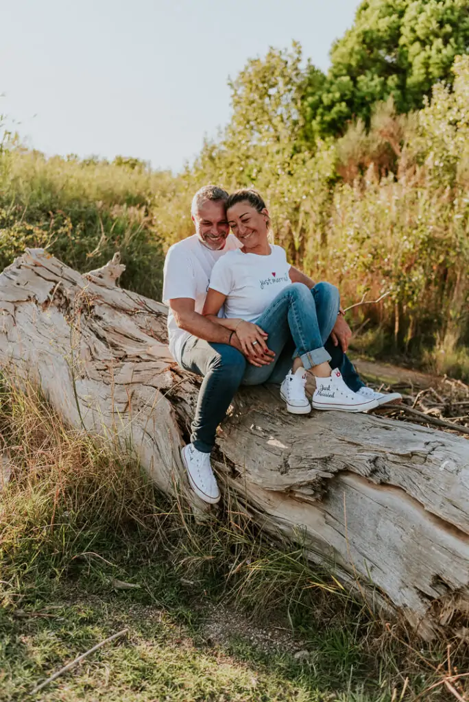 Séance photo de couple après le mariage au bord de mer - Photographe Nathalie Nencioni - Fréjus - Saint Raphaël